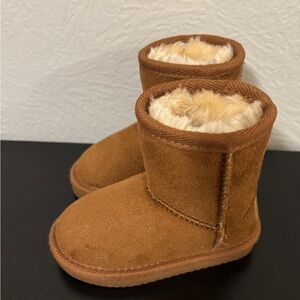 Lamo Kids Boots in Brown